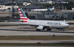 N287AY @ KMIA - AAL A332 zx PHL-MIA - by Florida Metal