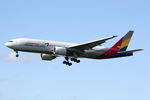 HL7596 @ EGLL - at lhr - by Ronald