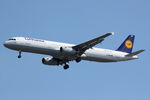 D-AIRA @ EGLL - at lhr - by Ronald