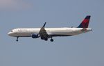 N336DX @ KLAX - DAL A321 zx in from DTW - by Florida Metal