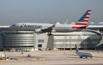 N354PT @ KMIA - AAL 738 zx STI-MIA - by Florida Metal