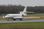 OO-LUM @ LFRB - Dassault Falcon 7X, Taxiing rwy 07R, Brest-Bretagne airport (LFRB-BES) - by Yves-Q