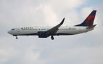 N375DA @ KLAX - DAL 738 zx in from SFO - by Florida Metal