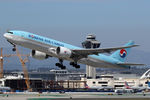 HL8226 @ LAX - at lax - by Ronald