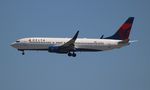 N392DA @ KLAX - DAL 738 zx in from SFO - by Florida Metal