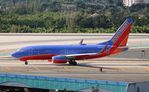 N401WN @ KFLL - SWA 737 canyon blue zx FLL-MBJ - by Florida Metal