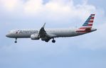 N404AN @ KORD - AAL A321N zx PHX-ORD - by Florida Metal