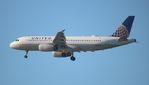 N406UA @ KSFO - UAL A320 zx SNA-SFO - by Florida Metal