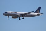 N433UA @ KLAX - UAL A320 zx DEN-LAX - by Florida Metal