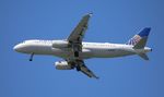 N462UA @ KSFO - UAL A320 zx OMA-SFO - by Florida Metal