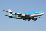 PH-BFW @ EHAM - at spl - by Ronald