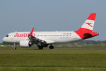 OE-LZN @ EHAM - at spl - by Ronald