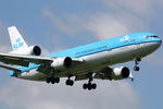 PH-KCA @ EHAM - at spl - by Ronald