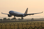 OO-SFY @ EBBR - at bru - by Ronald
