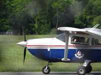 N782CP @ KHPN - 2006 Cessna 182T
Taxi - by Haldan Dickinson