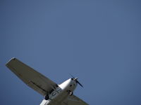 N6228N @ KHPN - 2008 Cessna 172S
Takeoff
Horrible photo ;( Sorry - by Haldan Dickinson