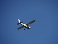 N5253C @ KHPN - 2002 Cessna 172S
Takeoff - by Haldan Dickinson