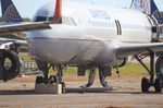 N401UA @ KTUP - Airbus A320-232