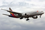 HL7500 @ EGLL - at lhr - by Ronald