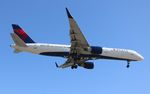 N541US @ KLAX - DAL 752 zx - by Florida Metal