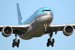 HL8276 @ EHAM - at spl - by Ronald