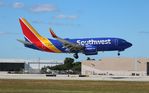 N554WN @ KFLL - SWA 737 nc zx - by Florida Metal