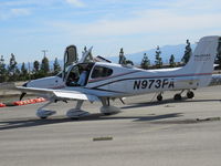 N976PA @ 3611 - Loading up - by 30295