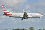 N819NN @ KMIA - Landing of AA B738 - by FerryPNL