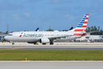 N877NN @ KMIA - AA B738 taxying - by FerryPNL