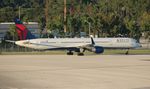 N582NW @ KMCO - DAL 753 zx - by Florida Metal