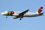 CS-TMW @ EGLL - at lhr - by Ronald