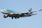 HL7498 @ EGLL - at lhr - by Ronald