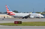N943AN @ KMIA - American B738 lining-up - by FerryPNL