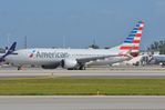 N316SE @ KMIA - AA B738M taxying - by FerryPNL