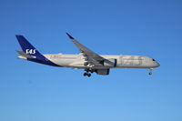 SE-RSF @ CPH - SE-RSF landing rw 04L - by Erik Oxtorp
