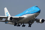 PH-BFV @ EHAM - at spl - by Ronald