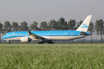 PH-BKM @ EHAM - at spl - by Ronald
