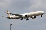 A6-ETD @ EHAM - at spl - by Ronald