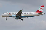 OE-LBS @ EHAM - at spl - by Ronald