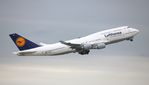 D-ABVX @ KDTW - DLH 744 zx DTW-FRA - by Florida Metal