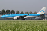 PH-AOB @ EHAM - at spl - by Ronald