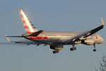 N202UW @ EHAM - at spl - by Ronald