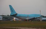 HL7402 @ KOSC - KAL 744 zx - by Florida Metal