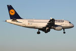 D-AIBG @ EHAM - at spl - by Ronald