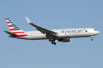 N393AN @ EHAM - at spl - by Ronald