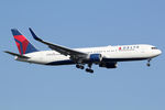 N194DN @ EHAM - at spl - by Ronald