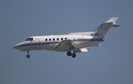 N26ME @ KLAX - Hawker 700 zx - by Florida Metal