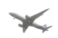 SE-RZY @ CPH - SE-RZY landig rw 22L in rather poor visibiliyt - by Erik Oxtorp