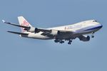 B-18725 @ KORD - B744 China Airlines Cargo Boeing 747-409F B-18725 CAL5226 PANC-KORD - by Mark Kalfas