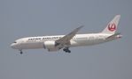 JA827J @ KLAX - JAL 788 zx NRT-LAX - by Florida Metal